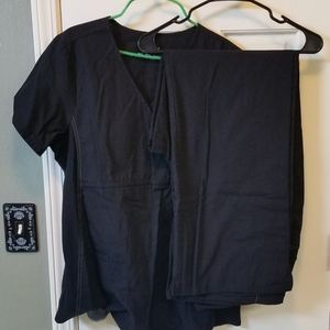 Black maternity scrubs